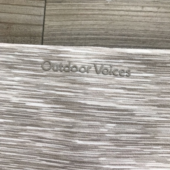 NWT Outdoor Voices Flow 7” Short in Oatmeal, S - Picture 8 of 8